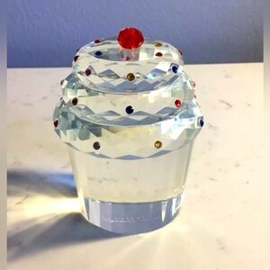 RARE SIGNED SIMON DESIGN CLEAR & MULTI COLOR CRYSTAL CUP CAKE PAPERWEIGNT